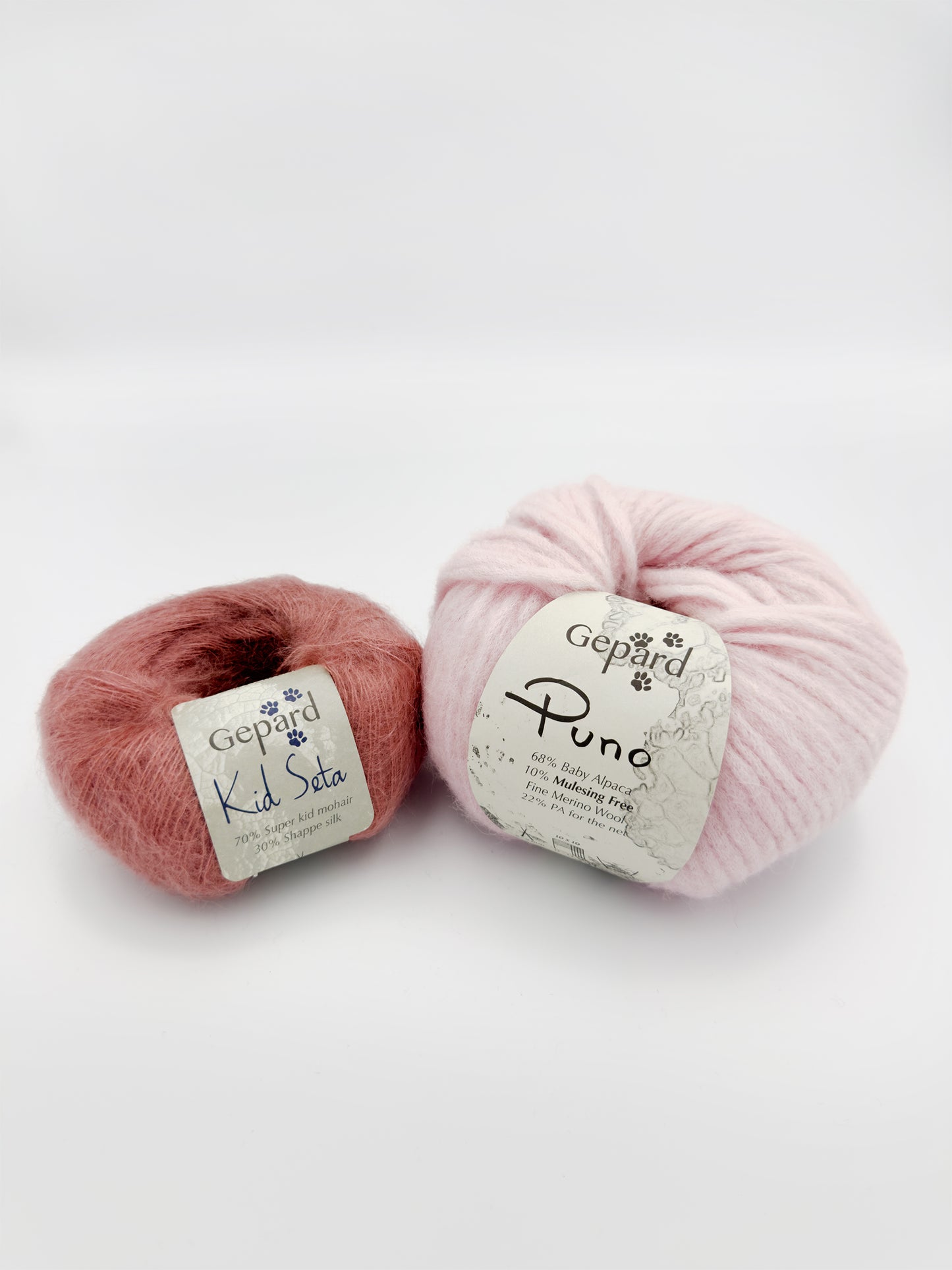 Strikkekit til Festival Poncho - et GarnbyJacobsen design.