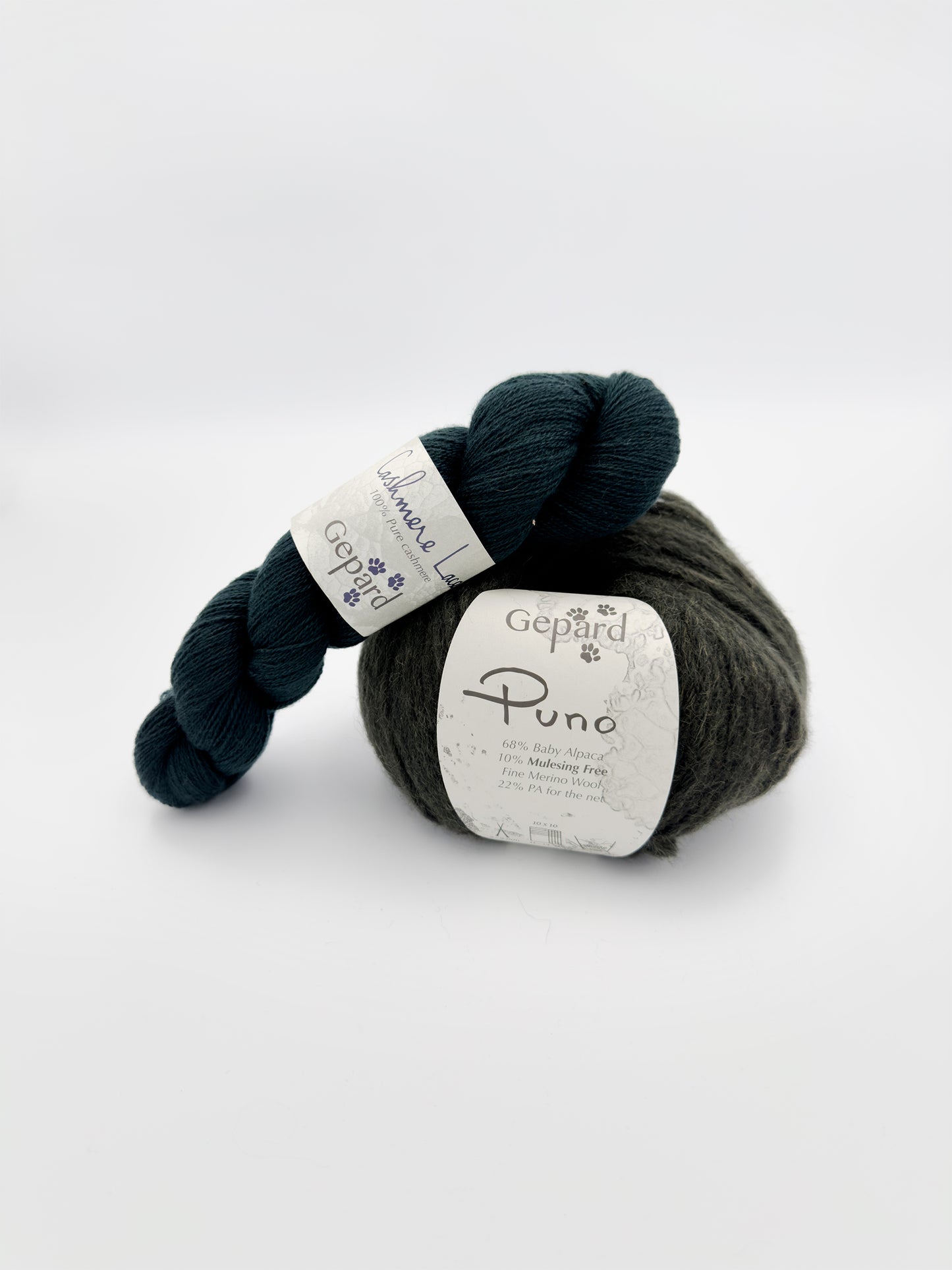 Strikkekit til Festival Poncho - et GarnbyJacobsen design.
