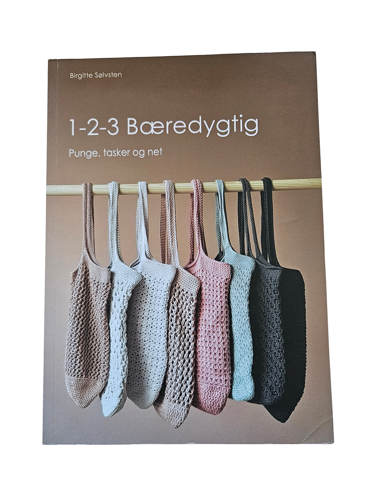 forside til bog af birgitte sølvsten om bæredygtige punge, tasker og net